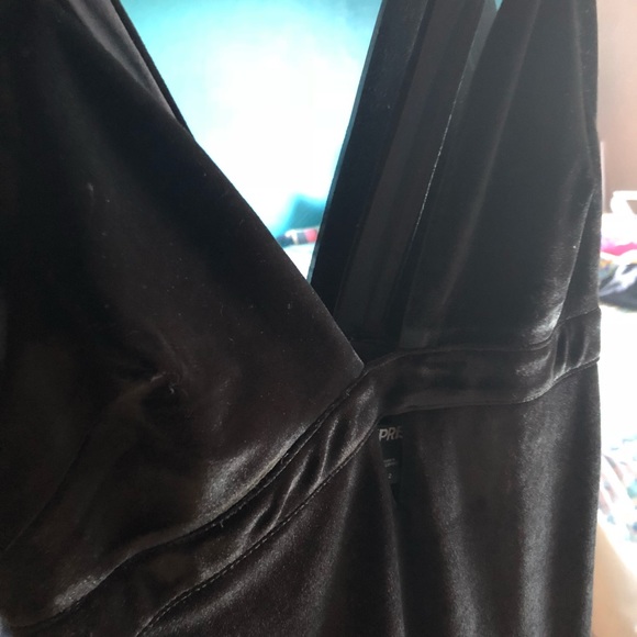 Velvet LBD Excellent Condition Midi Length - Picture 4 of 8